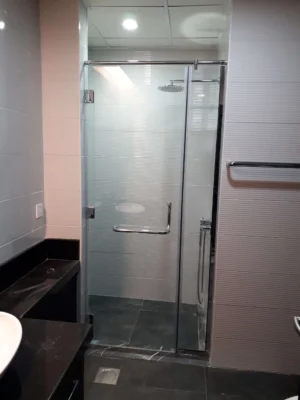 Swing shower glass enclosure with hinged tempered glass door