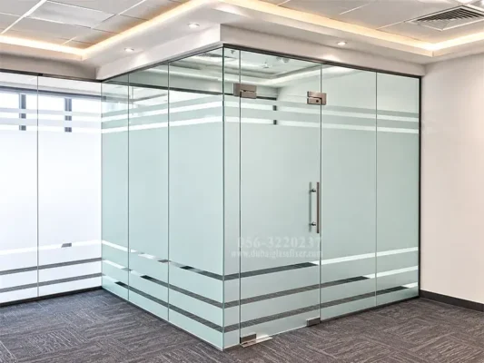 Custom frosted FH glass partition made from tempered safety glass for office interiors.